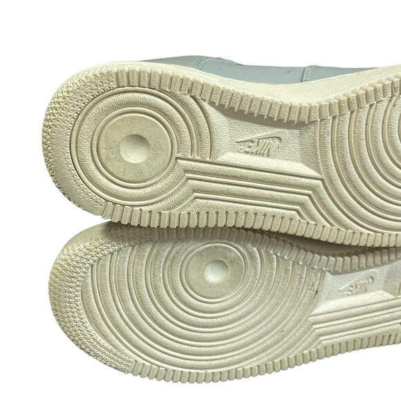 Men's Size 8.5 - NIKE Air Force 1 07 LV8 LEATHER Grey Trainers AJ9507 002 - Picture 10 of 16